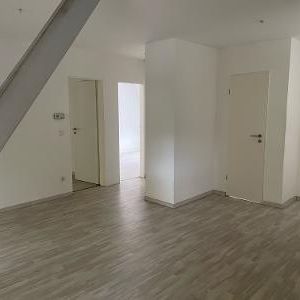 Dachgeschosswohnung ideal für Katzenhalter - Photo 1