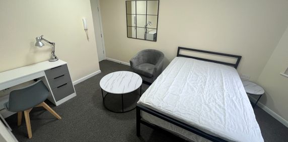 Room in a Shared House, Cavendish Street, M15 - Photo 2