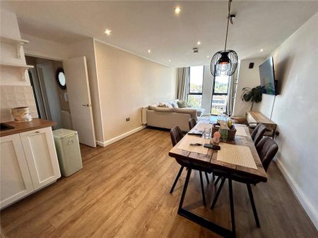 2 bedroom apartment to rent - Photo 2