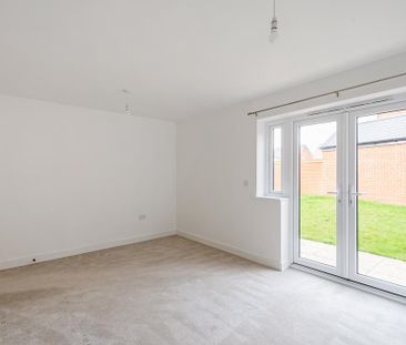 4 bedroom detached house to rent - Photo 1