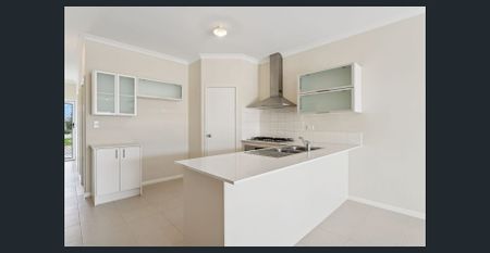 Modern 3-Bedroom Family Home in a Prime Butler Location - 31 Hollyford Parade - Photo 5