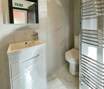 1 bedroom in a house share to rent - Photo 2