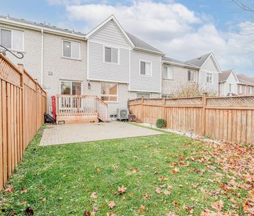 For Lease - 84 Hartford Crescent, Newmarket, Ontario - Photo 2