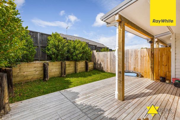 Near-New Corner Townhouse in Massey! - Photo 1