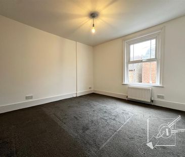 Fosse Road, Tonbridge, Kent - Photo 6