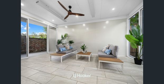 Lovely Modern Family Home for Convenient Lifestyle - Photo 1