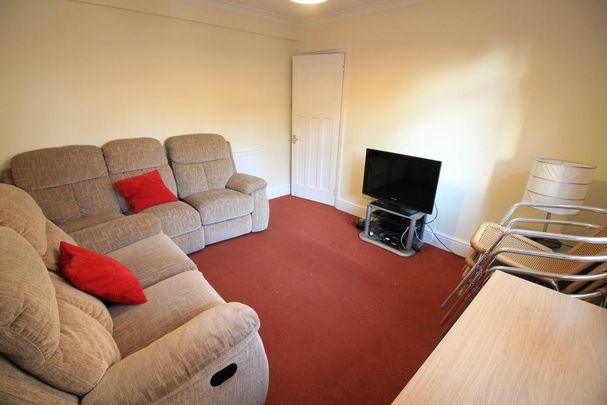 5 bedroom detached house to rent - Photo 1