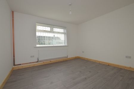 2 Bedroom Semi-Detached Bungalow - Photo 5