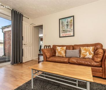 4 bedroom end of terrace house to rent - Photo 4