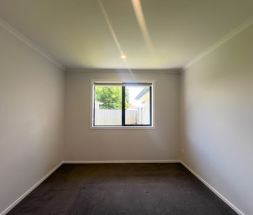 Near new two bedroom townhouse - Photo 2