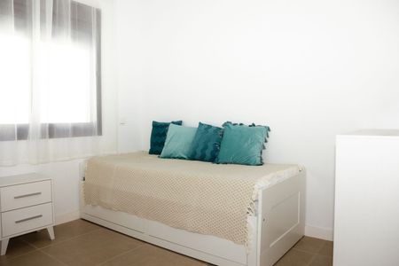 Townhouse in El Paraiso - Photo 2