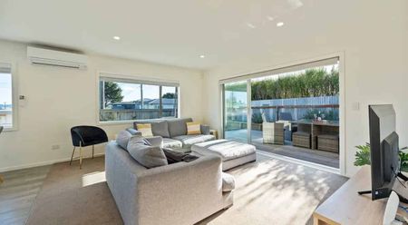 Flexible Living Close to Taupō’s Best Spots - Photo 2