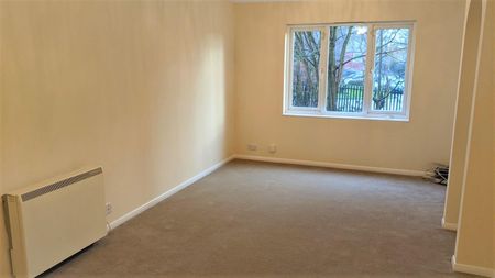 2 bed flat to rent in Pavilion Way, Edgware, HA8 - Photo 2