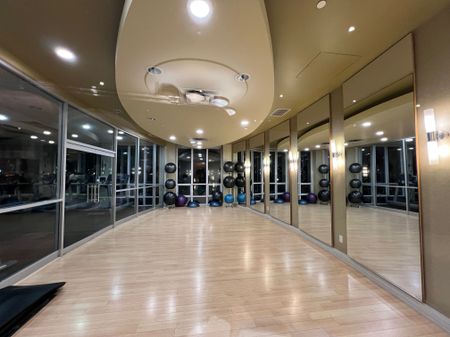 For Lease - 761 Bay Street Unit# 2011, Toronto, Ontario - Photo 2