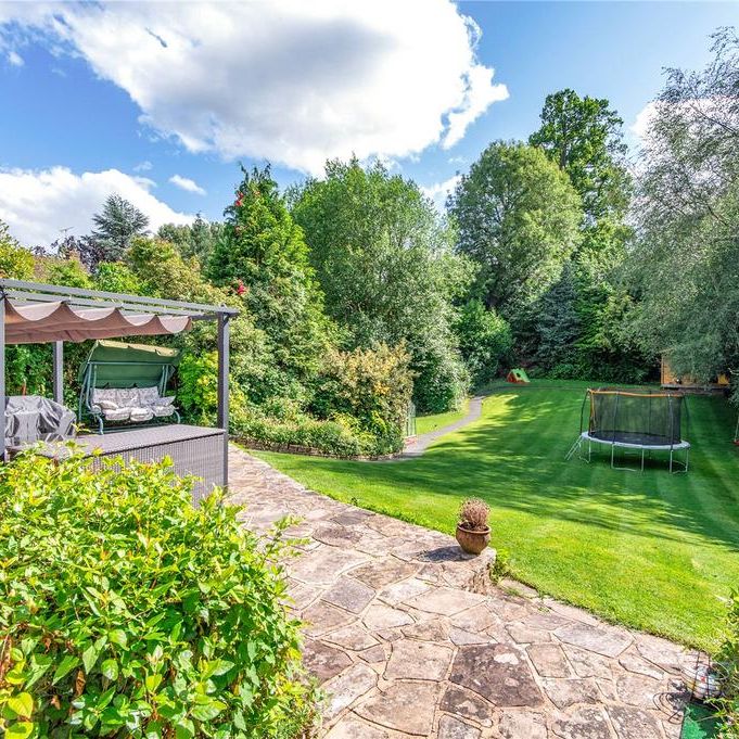 4 bedroom detached house to rent - Photo 1