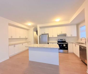 For Lease - 27 Harvey Bunker Crescent, Markham, Ontario - Photo 5