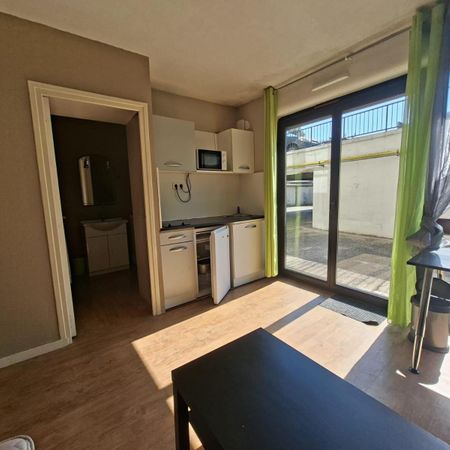 Location Appartement 1 pièce 23m² BORDEAUX 33800 - Photo 3