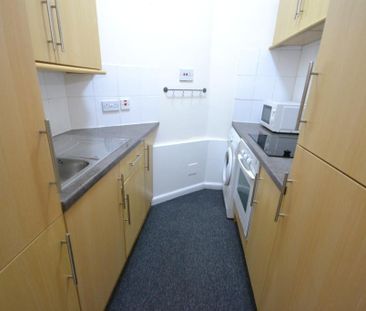 1 bedroom flat to rent - Photo 3