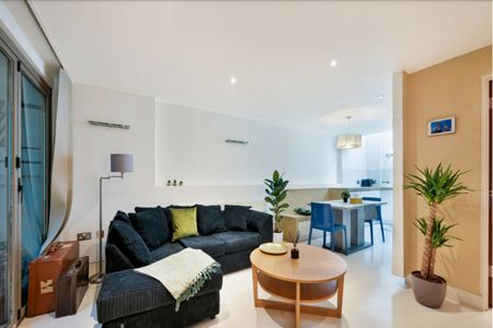 1 Bed Flat, Corio House, SE1 - Photo 2