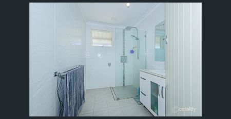 Comfortable Family Living Close to Shops & Transport - Photo 2