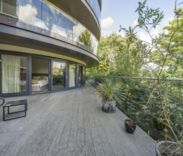 3 bedroom flat to rent - Photo 5