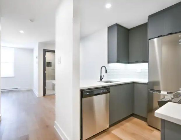 2235 Prud’Homme - Douek.ca | 2235 Avenue Prud'Homme, Montreal - Photo 1