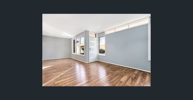 Single Level Kew Villa - Photo 1