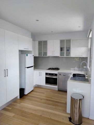 Bedroom available in 2026. Fully furnished SHARE HOUSE with all bills included! - Photo 3