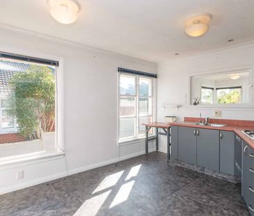 Sunny, Low-Maintenance Home and Ample Parking - Photo 5