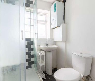 St. Marks Avenue, Northfleet, Gravesend, Kent, DA11 - Photo 3