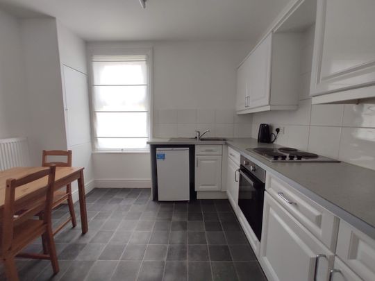 2 Bed Flat, Liscard, CH45 - Photo 1