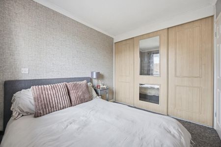 3 bedroom House To Let - Photo 3