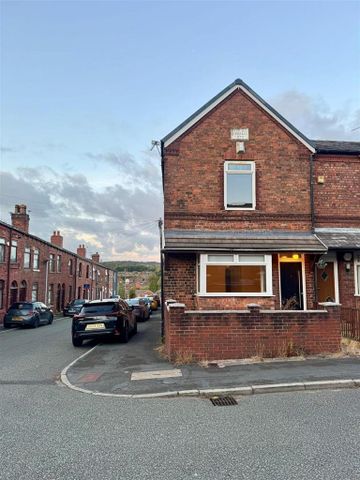 3 bedroom end of terrace house to rent - Photo 2