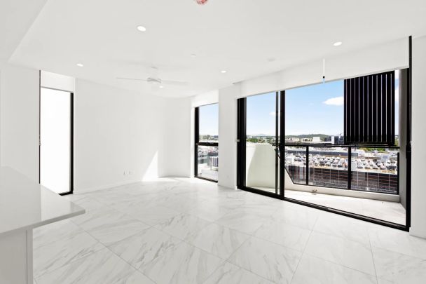 Stylish 2-Bedroom Apartment in the Heart of Chermside - Photo 1