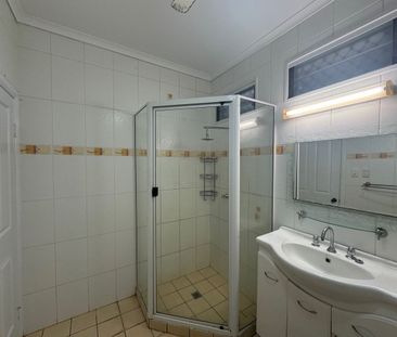 RELAXED FAMILY LIVING MINUTES FROM KEY AMENITIES - Photo 2