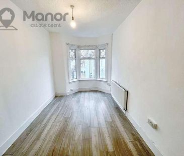 Third Avenue, Manor, E12 - Photo 6