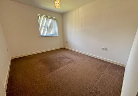 Tame Rise, Oldbury, West Midlands - Photo 1