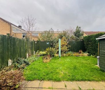 Christ Church Close - Photo 2