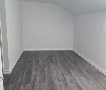 For Lease - 387 Maitland Street Unit# Upper, London East, Ontario - Photo 1