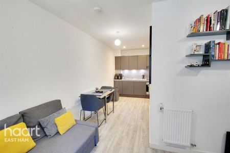 1 bedroom flat to rent - Photo 2