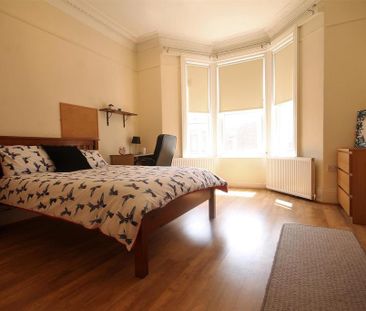 3 bedroom apartment to rent - Photo 3