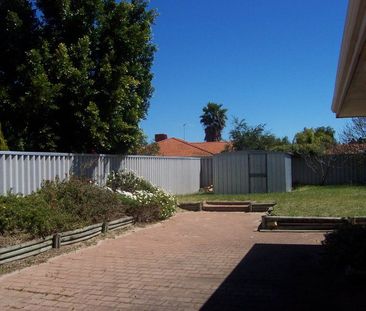 4 x 2 Family Home in Waikiki - Photo 2