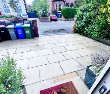 3 Bed Semi-Detached House, Stretford, M32 - Photo 3
