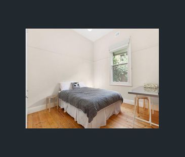 Cosmopolitan Living At It's Finest - Photo 5