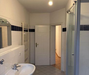 SCHÖNER BALKON / TOP LAGE / BLICK INS GRÜNE / ZENTRAL - Photo 3