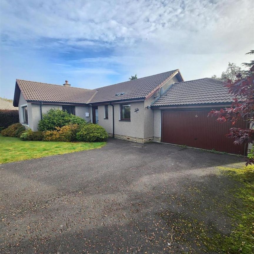 3 bedroom detached bungalow to rent - Photo 1