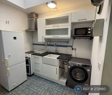 1 bedroom flat to rent - Photo 2