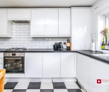 4 bedroom terraced house to rent - Photo 1