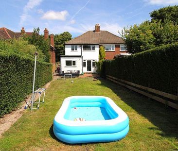 3 bedroom semi-detached house to rent - Photo 4