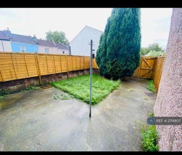 2 bedroom terraced house to rent - Photo 2